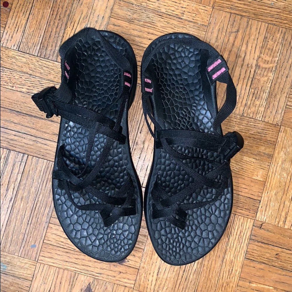 Black chacos